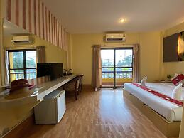 Khaolak Grand City