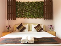Khaolak Grand City