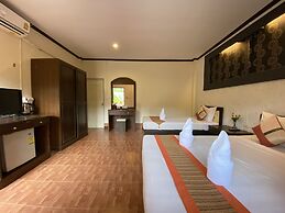 Khaolak Grand City