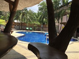 Khaolak Grand City