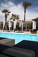 Aurora Luxury Suites