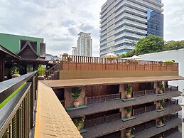 True Siam Rangnam Hotel