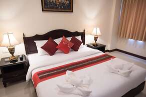 True Siam Rangnam Hotel