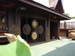 True Siam Rangnam Hotel