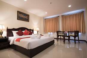 True Siam Rangnam Hotel