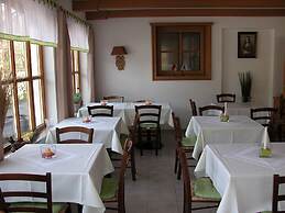 Hotel zum Hirschhaus