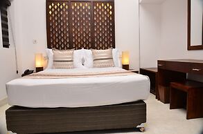 56 by Deco