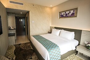 V8 Hotel