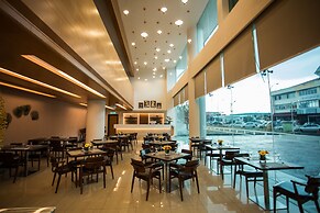 V8 Hotel