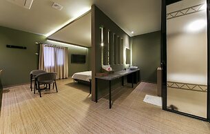 The Zenith Hotel