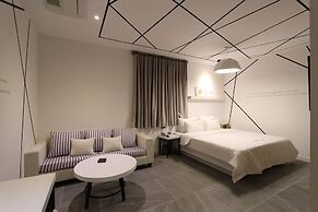 The Zenith Hotel