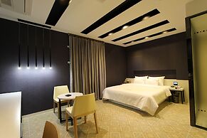 The Zenith Hotel