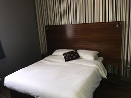 Bennetts Hotel
