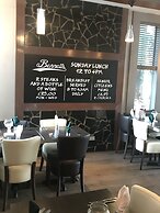 Bennetts Hotel