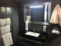 Bennetts Hotel
