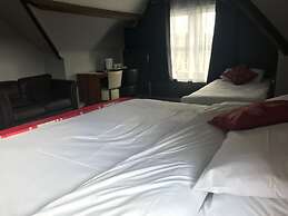 Bennetts Hotel