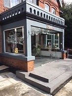 Bennetts Hotel
