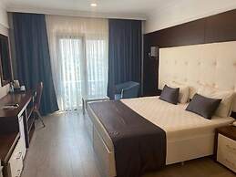 Paradise Island Hotel