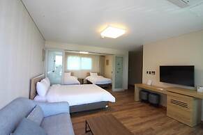 Suave Hotel