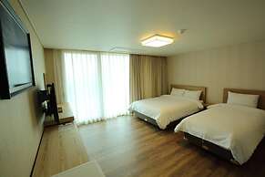 Suave Hotel