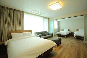 Suave Hotel