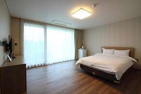 Suave Hotel