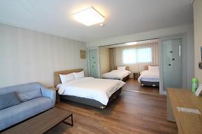 Suave Hotel