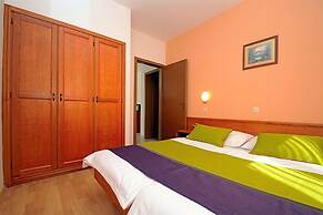 House Adrijana