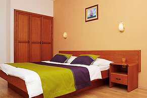 House Adrijana