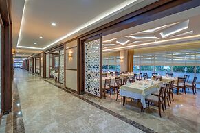 Green Max Hotel
