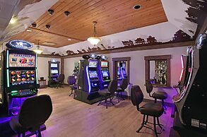 Guest House Inn & Suites