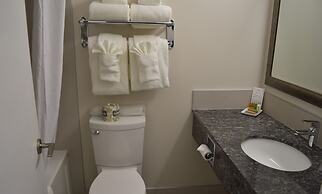 Guest House Inn & Suites