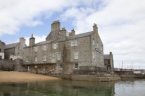 The Queen's Hotel