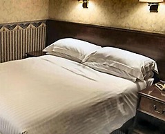 The Queen's Hotel