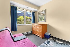 Squamish Adventure Inn