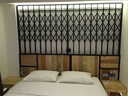 The Oikos Hotel