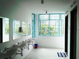 Roof Talk Theme Hostel