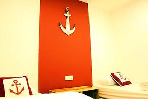 Roof Talk Theme Hostel