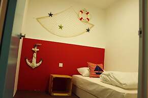 Roof Talk Theme Hostel
