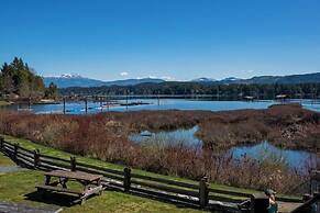 Sproat Lake Landing Resort