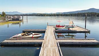 Sproat Lake Landing Resort