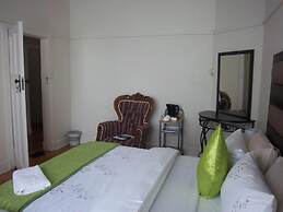 Franchise Guest House