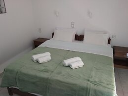 Litsa Mare apartments