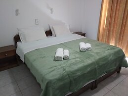 Litsa Mare apartments