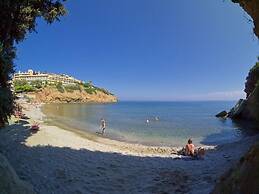 Litsa Mare apartments