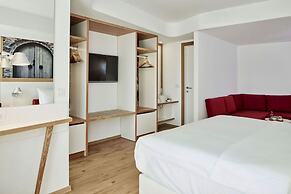 Olive Green Hotel