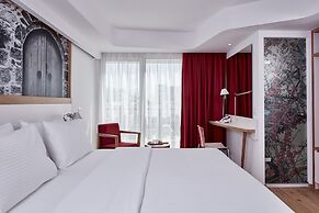 Olive Green Hotel