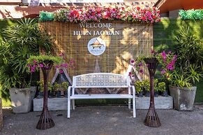 Huen Jao Ban Hotel