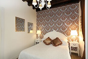 Piazzetta de' Monti Suites