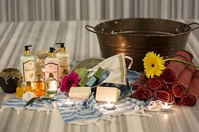 Wise Hotel Spa & Adult Only